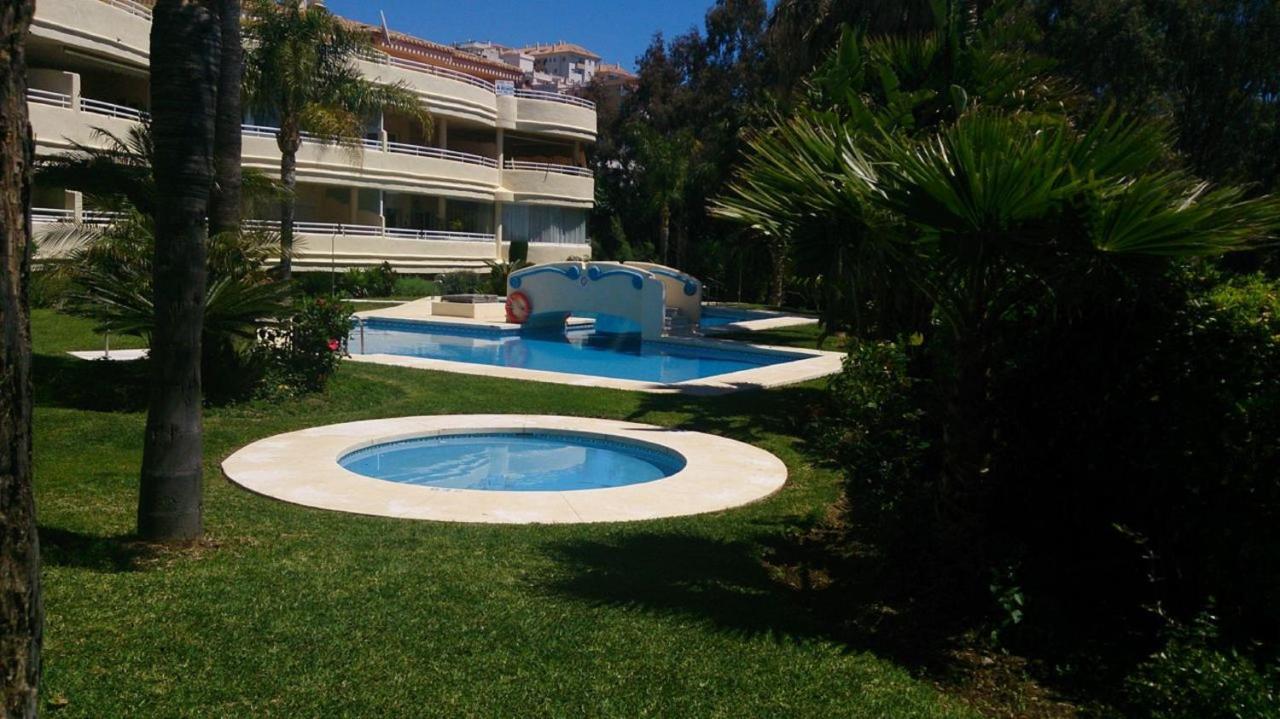 Holidays2Benalmadena Torrequebrada Sea View Front Beach With Pool Parking & Terraces Dış mekan fotoğraf