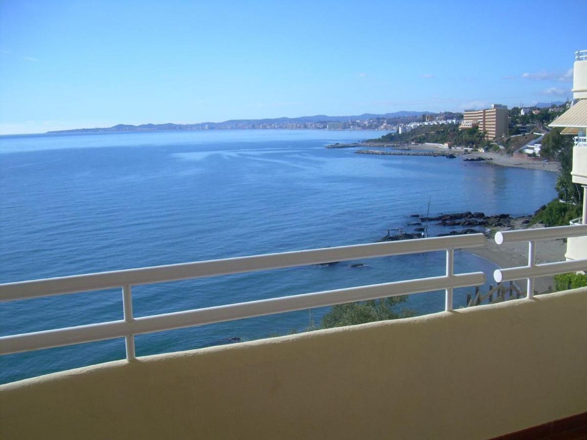 Holidays2Benalmadena Torrequebrada Sea View Front Beach With Pool Parking & Terraces Dış mekan fotoğraf
