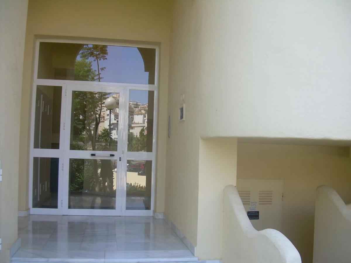 Holidays2Benalmadena Torrequebrada Sea View Front Beach With Pool Parking & Terraces Dış mekan fotoğraf