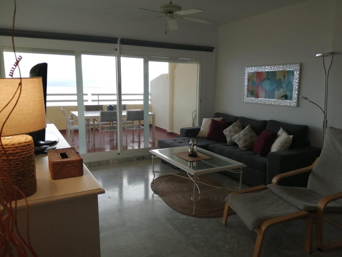 Holidays2Benalmadena Torrequebrada Sea View Front Beach With Pool Parking & Terraces Dış mekan fotoğraf