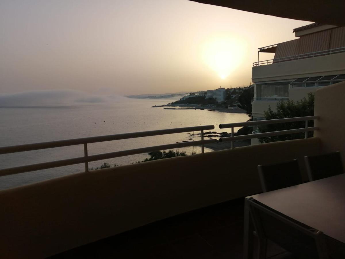 Holidays2Benalmadena Torrequebrada Sea View Front Beach With Pool Parking & Terraces Dış mekan fotoğraf